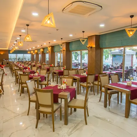 فندق Aquamarin & 4*