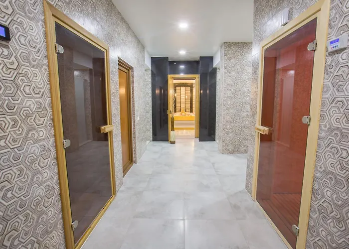 Aquamarin & Отель 4*